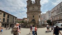 El santuario de A Peregrina, en Pontevedra, luce su nuevo aspecto a falta de retirar unas vallas laterales