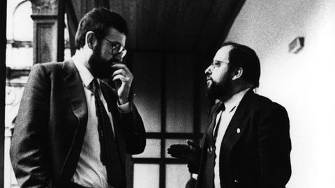 Mariano Rajoy y Xos Lus Barreiro, conversando en el Pazo de Fonseca en 1987