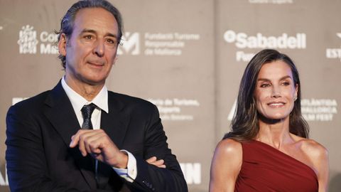 La reina Letizia clausura el Atlántida Film Fest junto a Javier Bardem