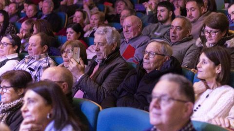 As� foi a festa da regueifa de Carballo, imaxe a imaxe, rima a rima