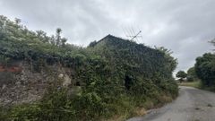 Inmueble en ruinas en A Pedreira, que se va a demoler.