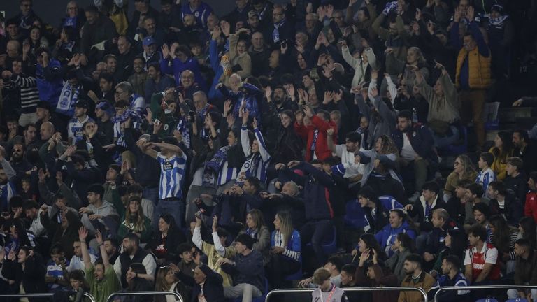 La aficin de Riazor acab el partido contra la Cultural Leonesa festejando el triunfo en las gradas