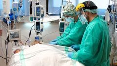 Hospitalizado por covid en la UCI