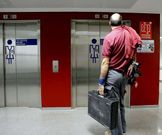 El concurso busca empresas para gestionar limpieza, seguridad, mantenimiento y energ�a en el complejo hospitalario.