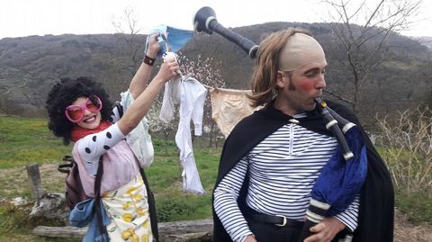 Un imitador del Carlos N��ez en el carnaval rural chantadino
