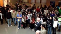 La Universidade da Coru�a recuerda a las v�ctimas del Orz�n