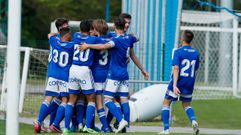 Los jugadores del juvenil A celebran uno de los goles del partido ante el Choco de la 20/21
