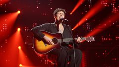 Tinho interpreta Tempestades de sal, de Ss