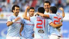 Oubi�a -en la foto celebrando uno de los goles del equipo con sus compa�eros- record� este partido ayer en su despedida.