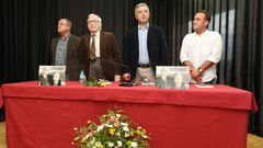 Neira Vilas presentou o volume na Casa dos Veci�os do Couto no ano 2014
