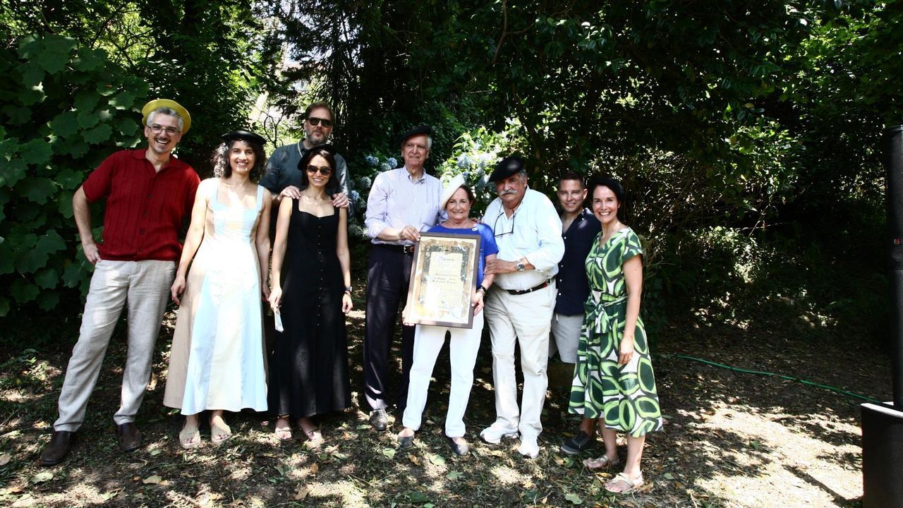El Club de Amigos de la Boina de Galicia nombra comendadora a Margarita Tomé
