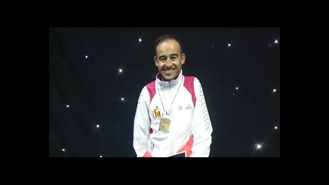 Álex Vidal se colgó el oro en el mundial de parataekuondo