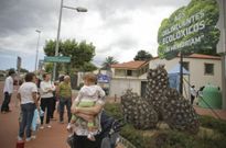El �rbol de hierro se coloc� por primera vez en el 2012 en el paseo mar�timo de Mera. 