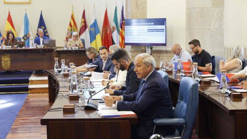 Jos� Tom� en el pleno de la Diputaci�n de Lugo