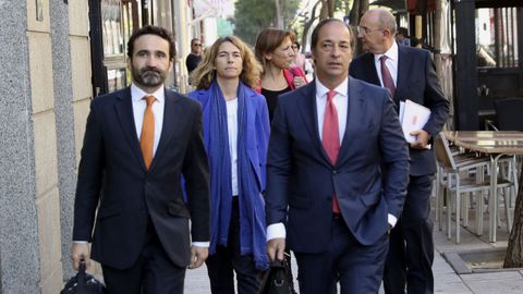 Cuatro abogados y un procurador en representaci�n de Artur Mas