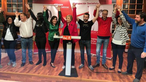 Mariv� Monteser�n celebrando la victoria en los comicios municipales