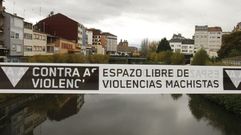 Cinta utilizada en una protesta contra la violencia machista en noviembre del a�o pasado en Monforte