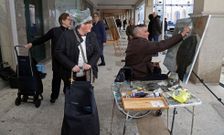 El trabajo de los creadores llam� la atenci�n de un buen n�mero de transe�ntes. 