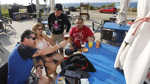 La terraza del chiringuito de Os Castros en Ribadeo