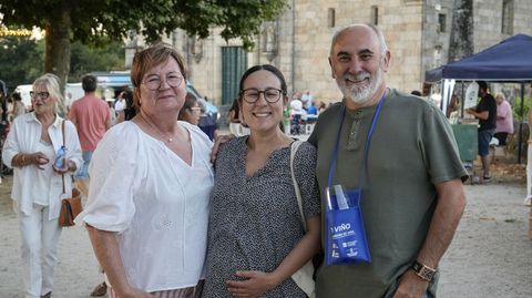 Asistentes a O Viño, un compañeiro de vida en Beade.