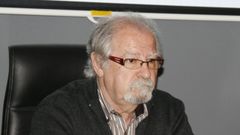 Manuel Mart�n Bueno, en una conferencia en Fisterra.
