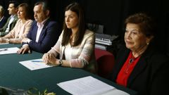 Mar�a Luisa Fern�ndez, a la derecha, durante el Congreso Rexional de Vi�vas celebrado en Foz en el a�o 2017