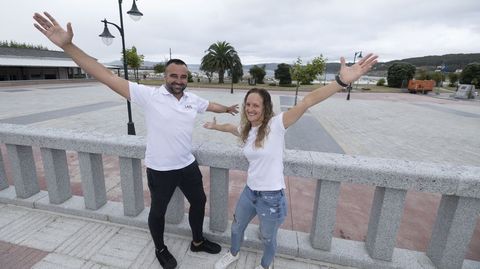 Miguel Lema y Noelia Leis, en agosto del 2023, cuando tomaron in extremis las riendas de las fiestas de Laxe