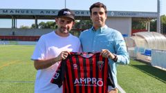 Carletto junto al presidente del CD Lal�n, Guillermo Fern�ndez.