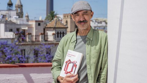 Jes&uacute;s Carrasco este mes de mayo en Sevilla, una de las ciudades donde present&oacute; su novela &laquo;El detalle&raquo; antes de su visita a Galicia, en los pr&oacute;ximos d&iacute;as. 