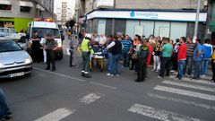 accidente de moto en sarria.Choque entre una moto y un coche en sarria