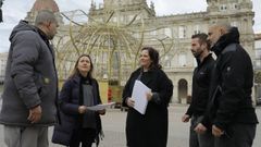 Patricia Lesta, en el centro, coordina el equipo municipal organizador de la cabalgata de Reyes