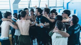 Jugadores y cuerpo t�cnico del Celta Juvenil A, celebrando el t�tulo de liga.