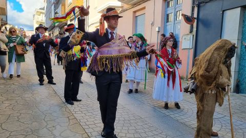 Viana acoge la mayor mascarada de la pennsula Ibrica.El entroido de Pombriego (Len) estuvo presente.