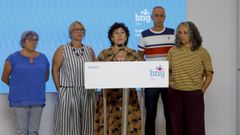 Luc�a L�pez, responsable de �rea de Organizaci�n del BNG, interviene junto a otros integrantes del Bloque, entre ellos, la edila de Mux�a, Merc� Barrientos (primera por la derecha).