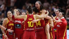 Las jugadoras de la selecci�n espa�ola celebran el pase a semifinales despu�s de imponerse a Australia.