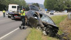 El accidente tuvo lugar en la N-540, a la altura del cruce de A Veiga, en Gunt�n