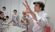 Emil Samper dio clases de cocina para los m�s peque�os. 
