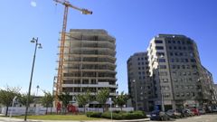 La inmobiliaria Dman�n est� construyendo un edificio en la Praza de Breta�a de Lugo. 