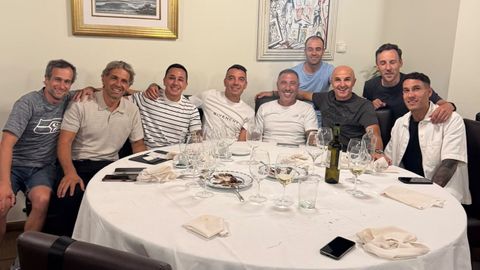 Fabi�n Orellana, de visita en Vigo, cen� con antiguos compa�eros y miembros del cuerpo t�cnico del Celta.