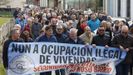 Vecinos del barrio lucense de As G�ndaras durante, contra el asalto a sus viviendas, en una imagen de archivo