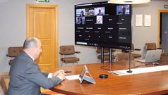 El presidente de la asociaci�n empresarial del pol�gono de San Cibrao, en la jornada de informaci�n telem�tica sobre ayudas del Igape