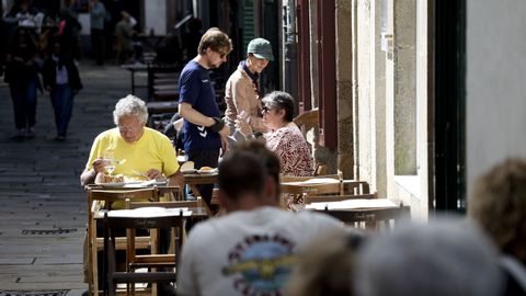 Las terrazas de Santiago, llenas con el buen tiempo.