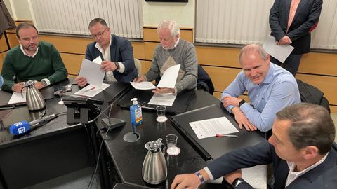 Firma del convenio entre FLC y Cruz Roja