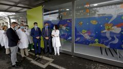 Los conselleiros de Sanidade y de Educaci�n visitaron el nuevo covid-auto escola del Chuac