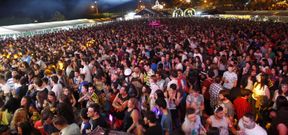 San Marti�o, en Foz, volvi� a organizar una de las mejores fiestas de Galicia, con Panorama y Par�s, y el p�blico respondi� a tope. 