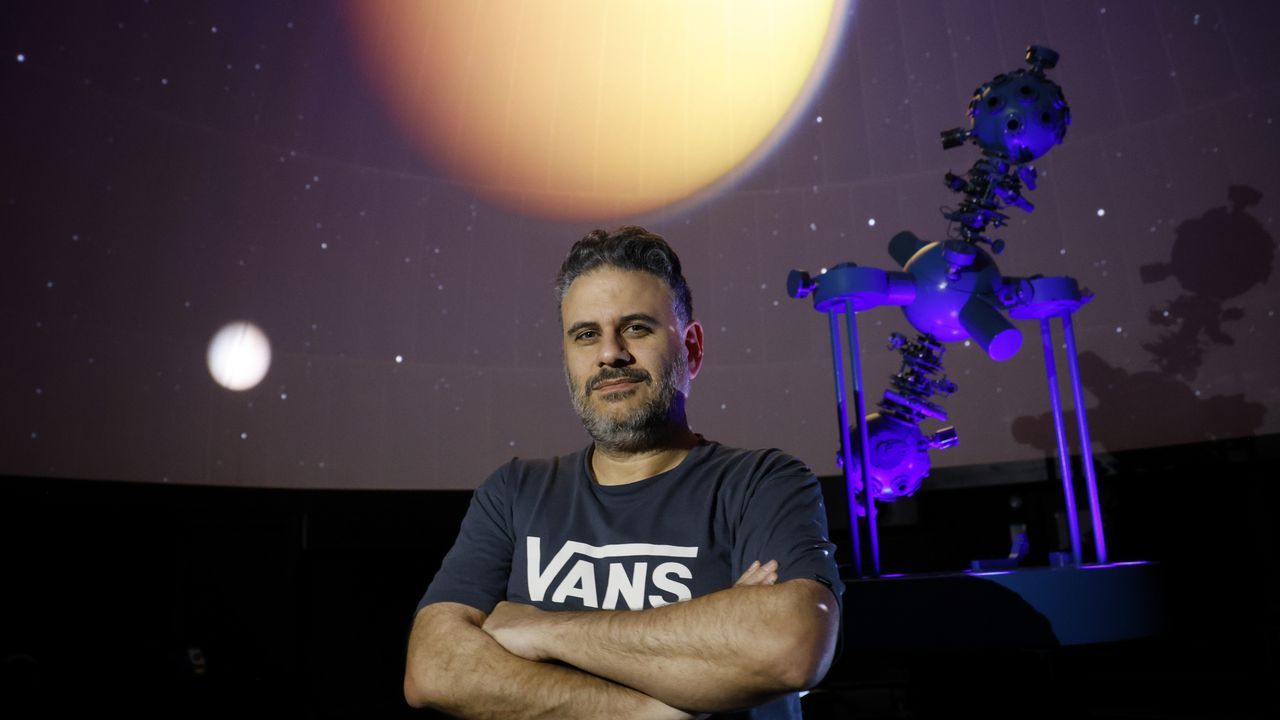 Borja Tosar, astrofísico: «Un eclipse es lo más increíble que puedes ver desde la Tierra»