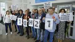 Representantes de los cuatro sindicatos de educacion con presencia en la mesa sectorial gallega se encerraron en San Caetano para conseguir la reuni�n de hoy