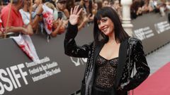 La actriz Eva Ugarte estrena �Bajo terapia�. 