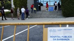 Durante la jornada de ayer se puso la segunda dosis de la vacuna a varias decenas de vecinos de la comarca