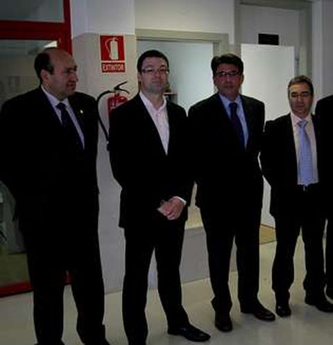 La visita se desarroll� ayer por la ma�ana.